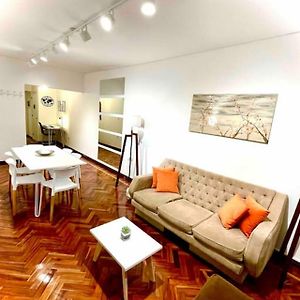 Dpto Ubicacion Perfecta Cuatro Habitaciones Tres Banos En Calle Caseros, Renovado Y Remodelado - Bonavista Rentals